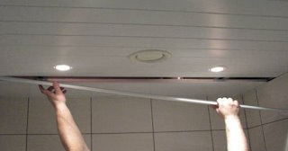 Демонтаж реечных потолков в Майкопе - цена за м2 от 470 рублей - Сварной-Мкп