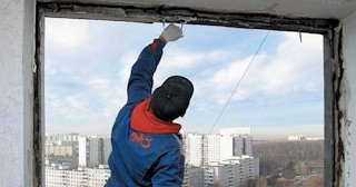 Демонтаж остекления балкона в Майкопе - цена от 574 руб. - Сварной-Мкп
