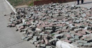Демонтаж тротуарной плитки Майкоп, цена от 2974 руб.